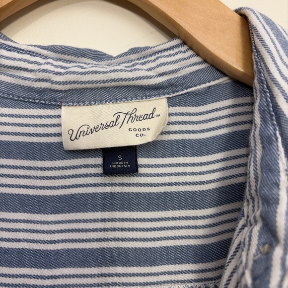 Universal Thread Striped Button-Down Shirt - Picture 2 of 3